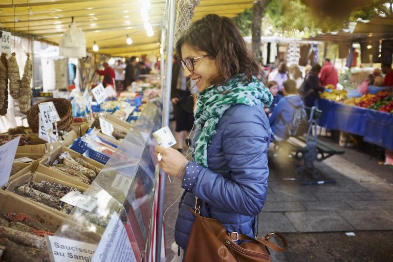 Marchés provençaux : les incontournables à ne pas manquer selon la saison